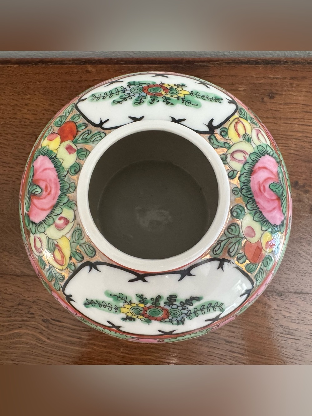 Vintage Chinese Famille Rose Medallion Ginger Jar (without Lid) - Picture 6 of 16